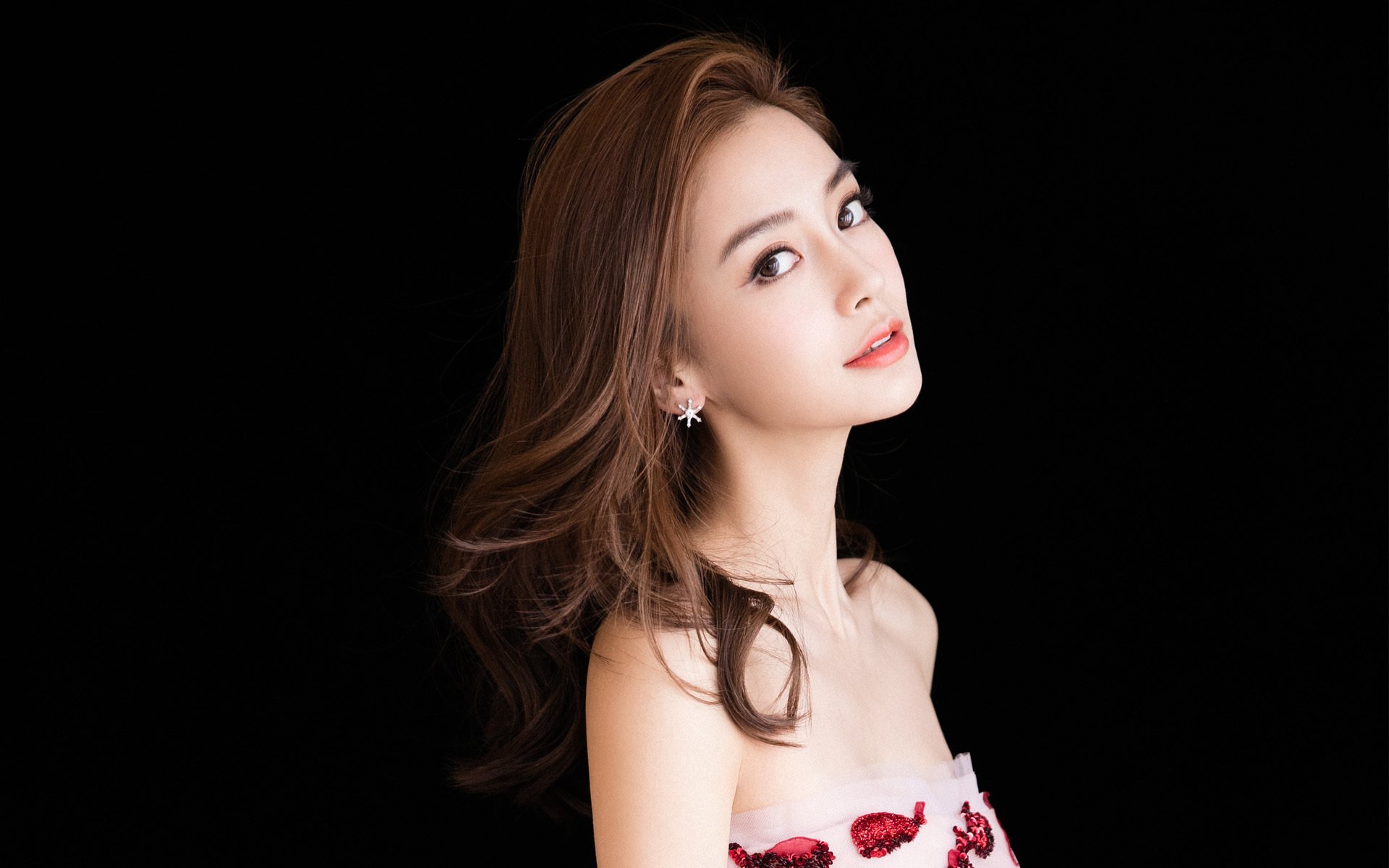 “德甲最后关头，争冠形势变得扑朔迷离”，德甲最后一轮看点
